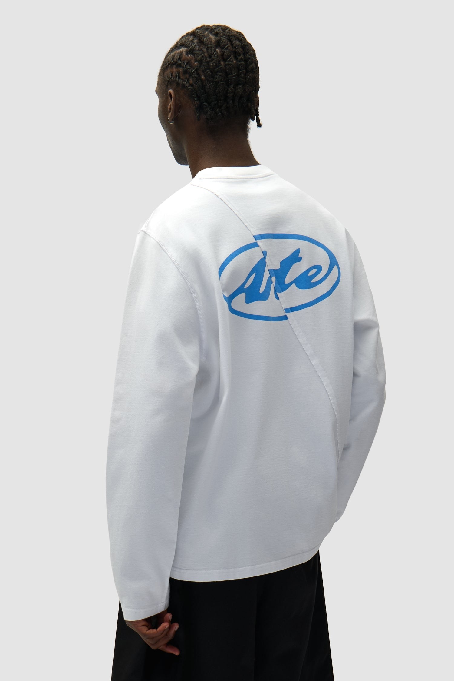 Arte Back Circle Logo Ls Tee White