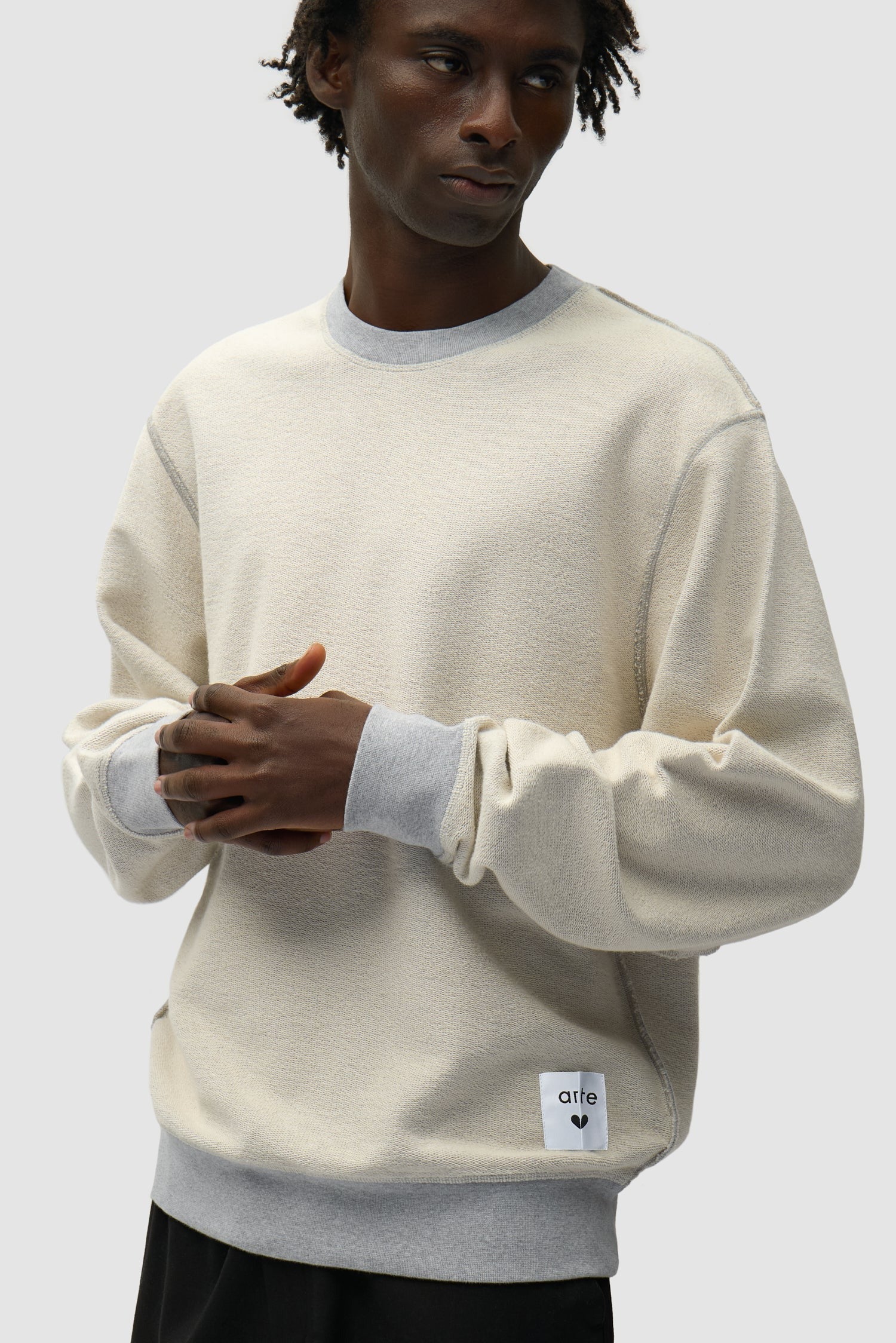 Arte Reversible Label Crewneck Grey