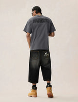 T-shirt Evisu con Stampa Gabbiano e Borchie Metalliche Carbone
