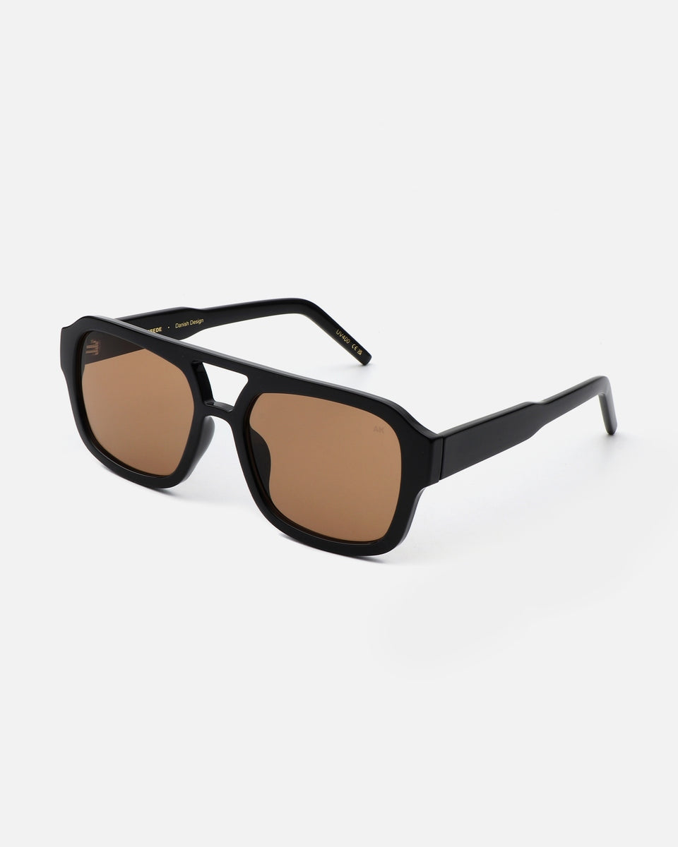 A Kjaerbede Kaya Black